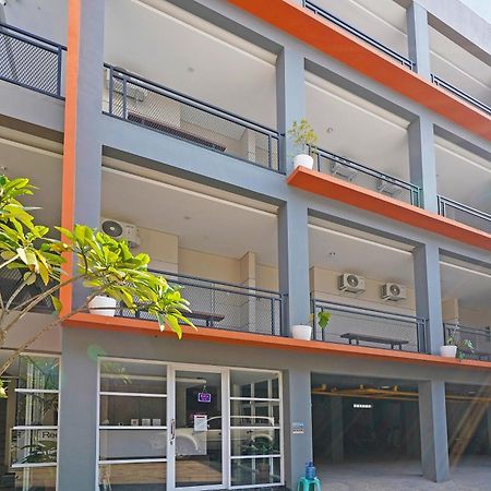 Capital O 1898 Louise Place Cianjur Exterior photo